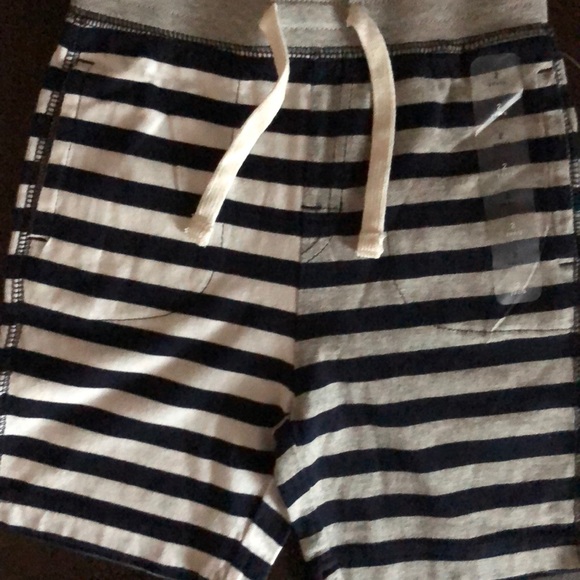 GAP BABY BOYS GRAY & NAVY STRIPED COTTON SHORT - Picture 3 of 5